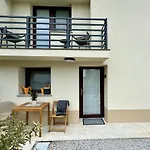 New Sunny 30 M2 In Area With Parking *