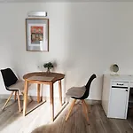 New Sunny 30 M2 In Area With Parking ليوبليانا