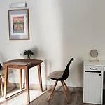 New Sunny 30 M2 In Area With Parking