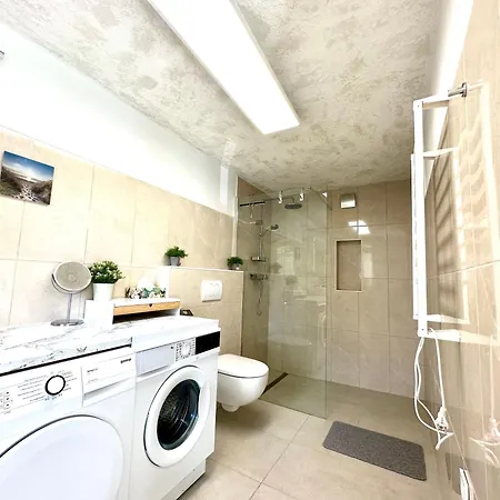 New Sunny 30 M2 In Area With Parking Apartman